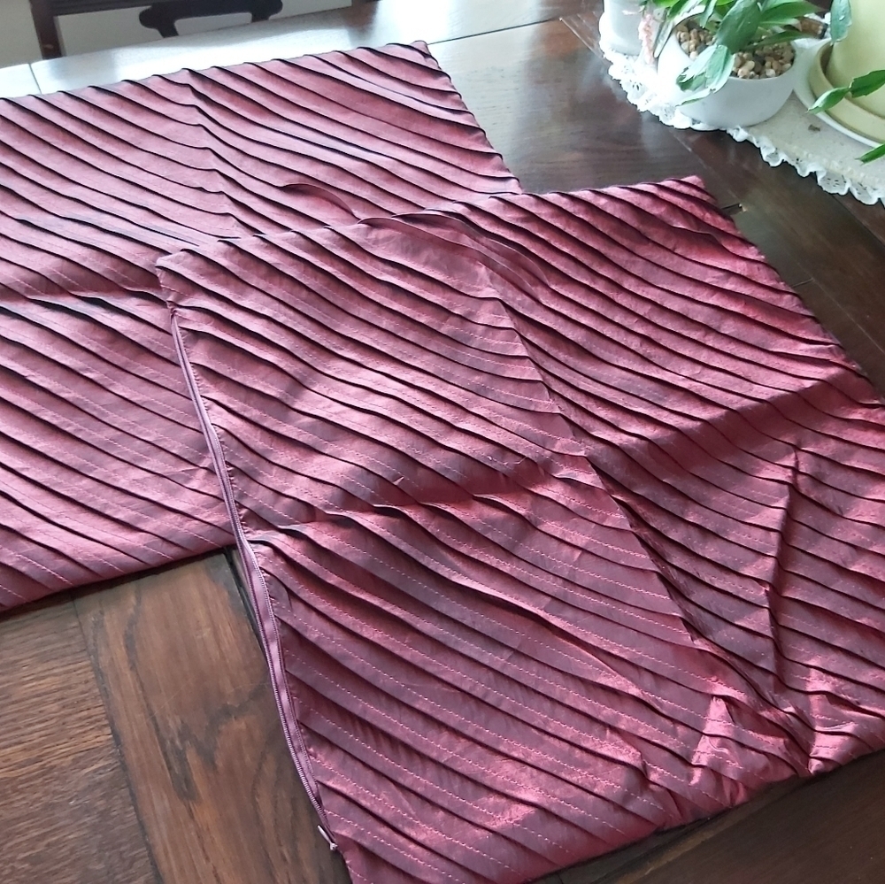PILLOW SHAMS//B3A